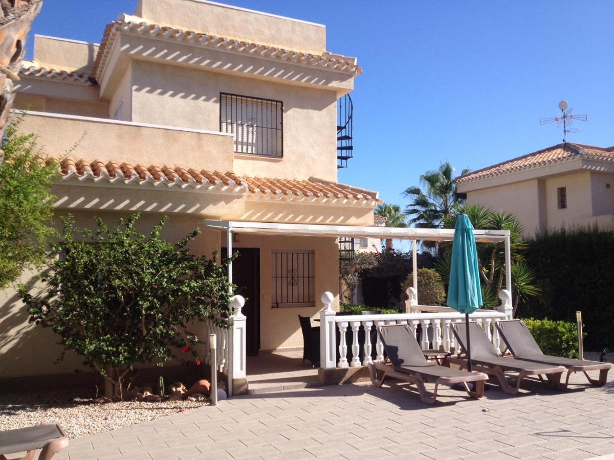 17 Vistamar Playa Flamenca Villa Kültér fotó